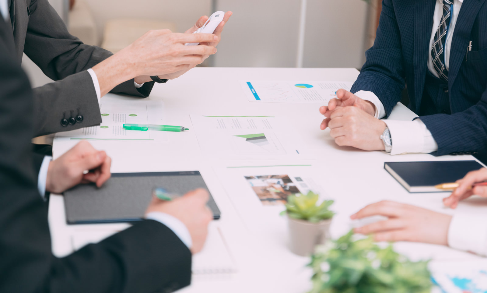 新商品開発会議